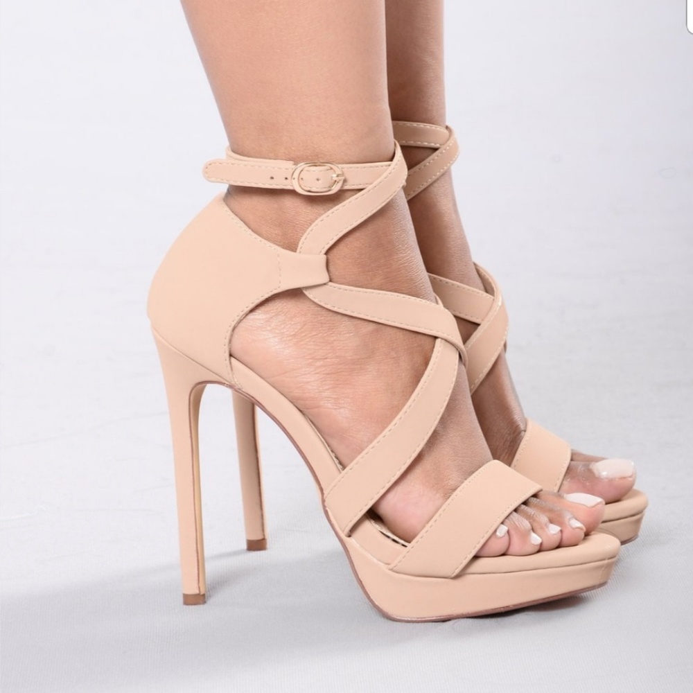 Ladies Beige size 9 Strappy Heel